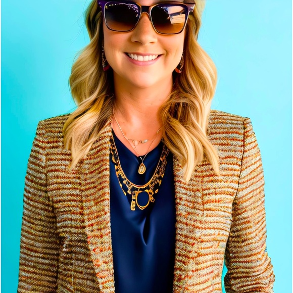 Meet your Posher, Lisa - Picture 1 of 4